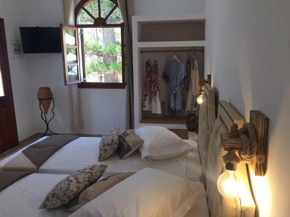 Philoxenia Hotel & Studios Perissa  Bagian luar foto