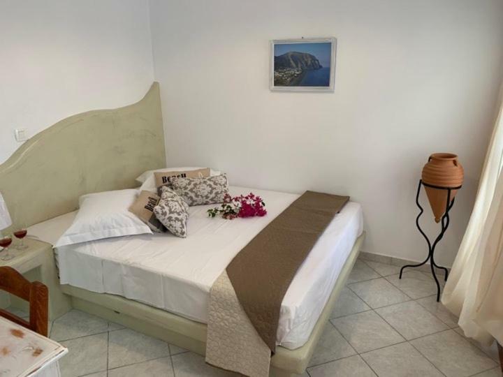Philoxenia Hotel & Studios Perissa  Bagian luar foto