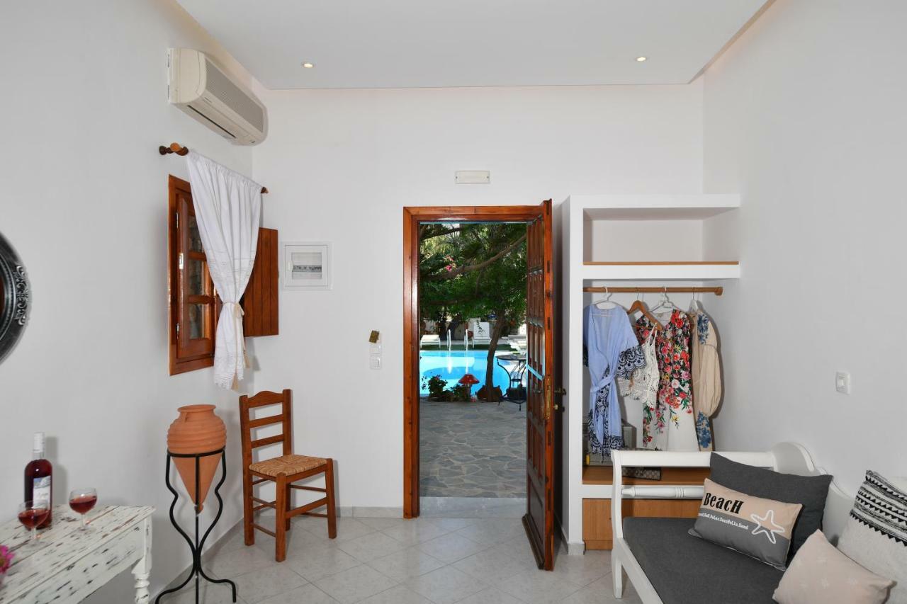 Philoxenia Hotel & Studios Perissa  Bagian luar foto